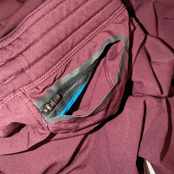 Under Armour Maroon Sweatpants - Picture 3 of 3